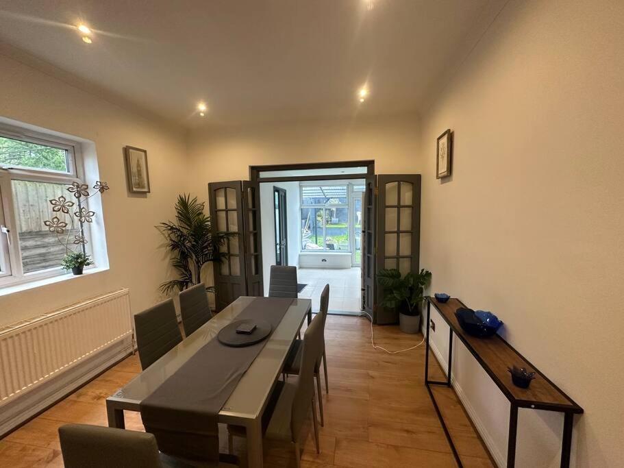 5 Bedroom House Se6 London Exterior photo