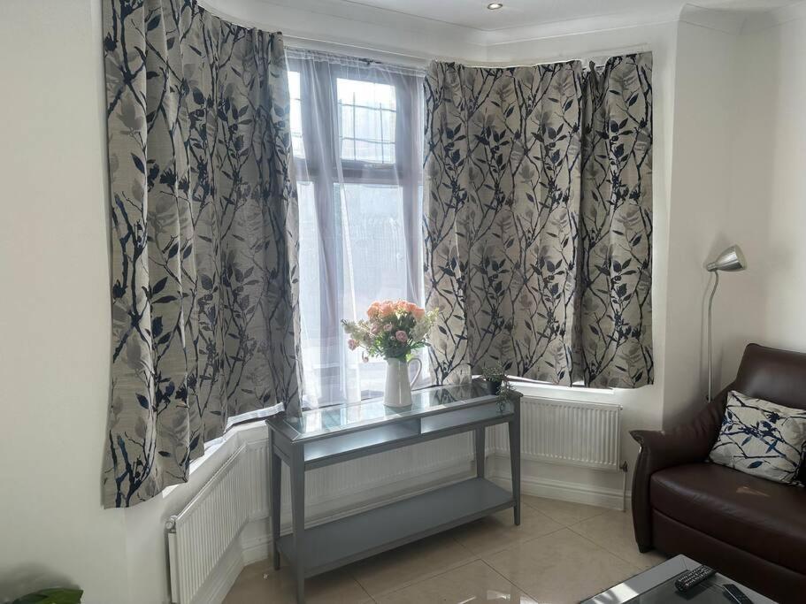 5 Bedroom House Se6 London Exterior photo